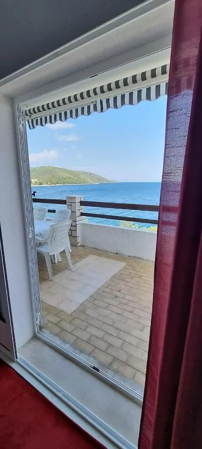 First Row To The Sea Apartment Trogir 0*,