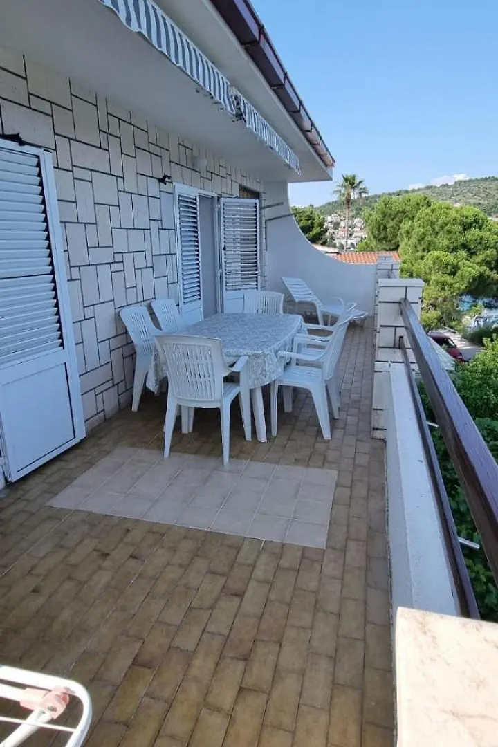 First Row To The Sea Apartment Trogir